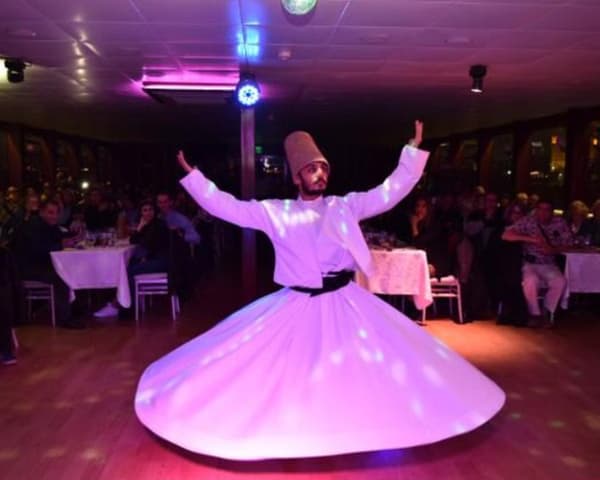 Arash Ship Dinner Cruise — Persian Night Show on Istanbul's Bosphorus
