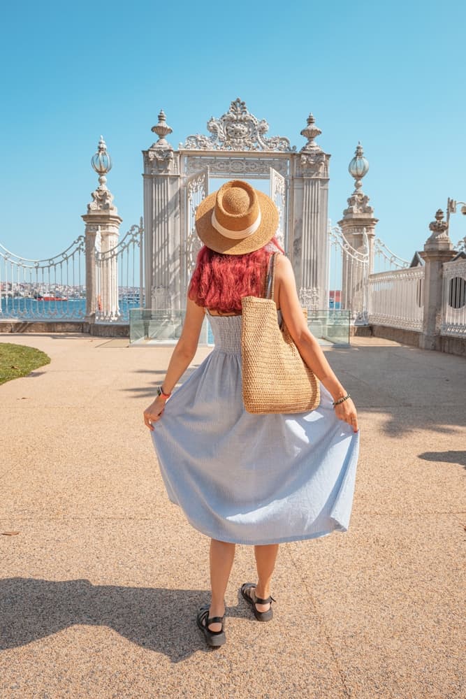 Dolmabahce Palace: Ottoman Grandeur Goes European