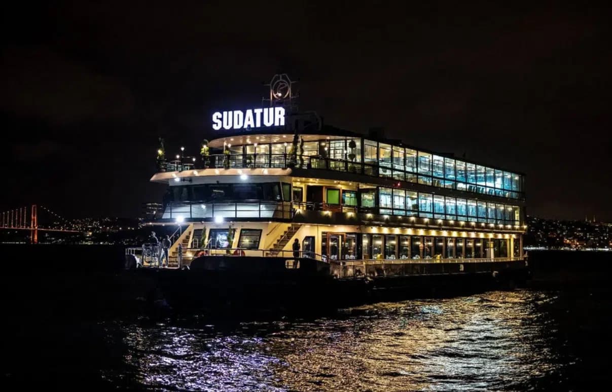 Dream Ship: Istanbul's Floating Tavern with Dinner & Live Music — photo 2