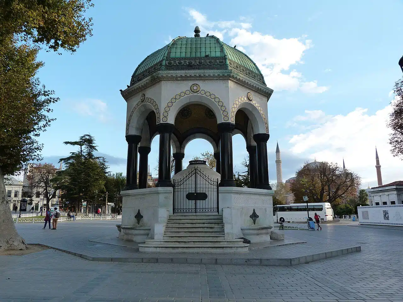 Istanbul Byzantine and Ottoman Tour: Hagia Sophia, Topkapi Palace, Blue Mosque and Grand Bazaar — photo 3