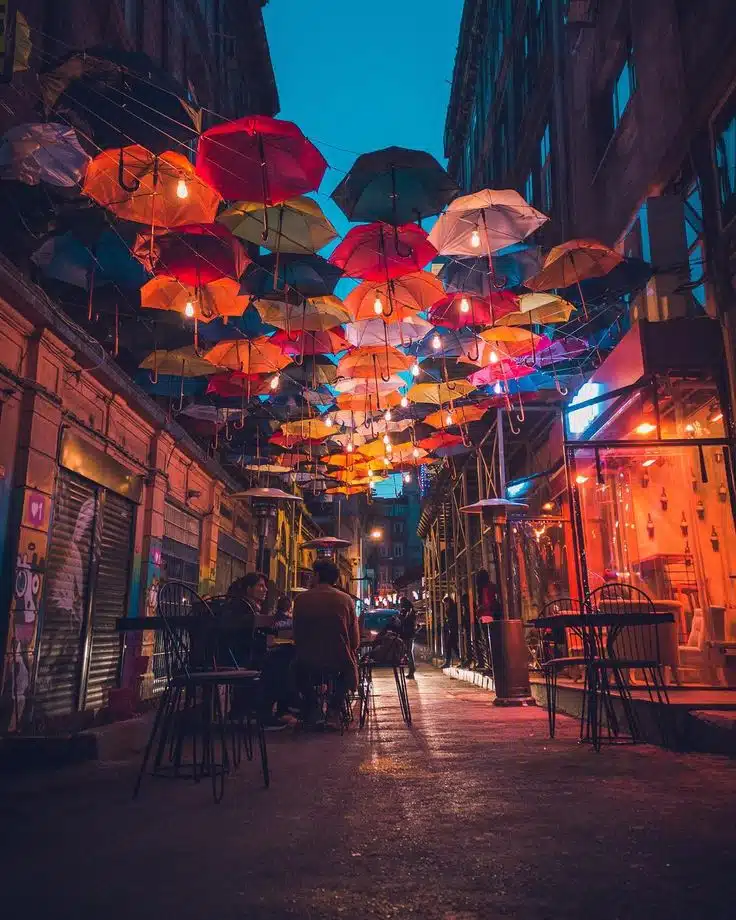 Night life in istanbul